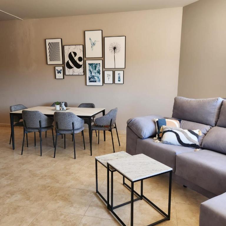 Ático esquinero con preciosas vistas al Valle del Este Golf con piscina comunitaria! - Apartamento de 3 dormitorios - 22