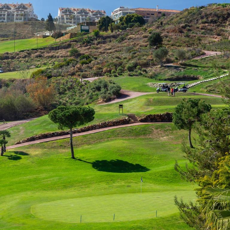 Modern Sea & Golf View 2-Bedroom Apartment with Pool and Terrace in Mijas - Apartamento de 2 dormitorios - 33