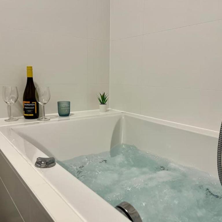 Panorama Schlossberg & Jacuzzi - Apartment mit 1 Schlafzimmer - 4