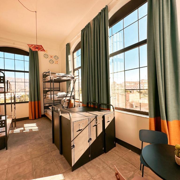 Ostello Bello Palermo - Dormitorio Misto con 8 Letti - 7