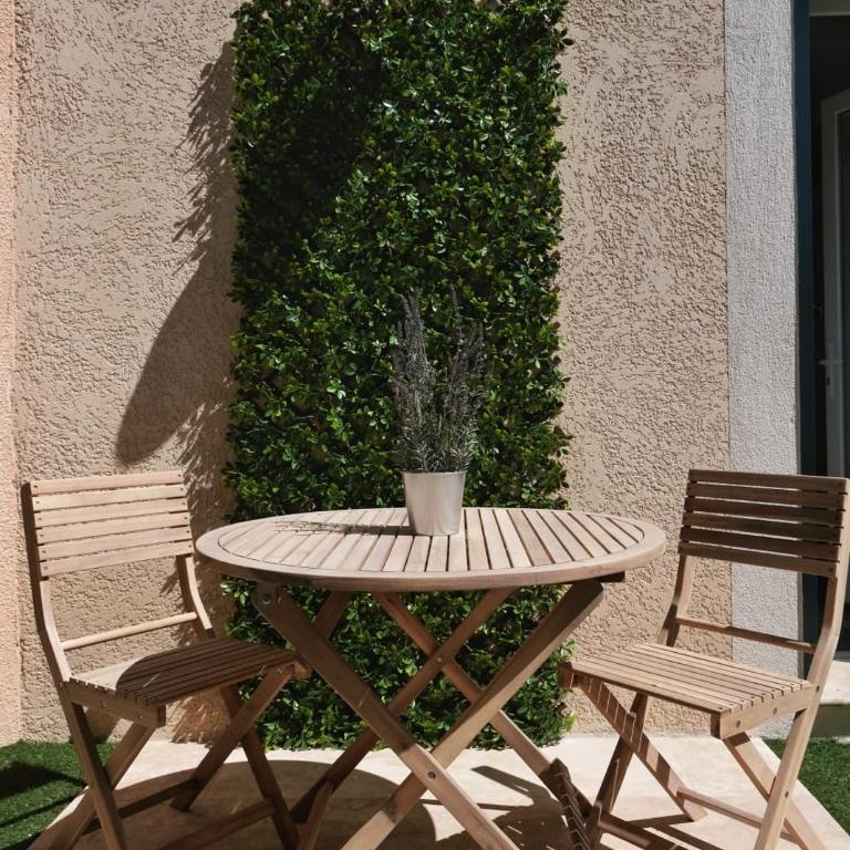 Studio rénové avec belle terrasse - Estudio con terraza - 13