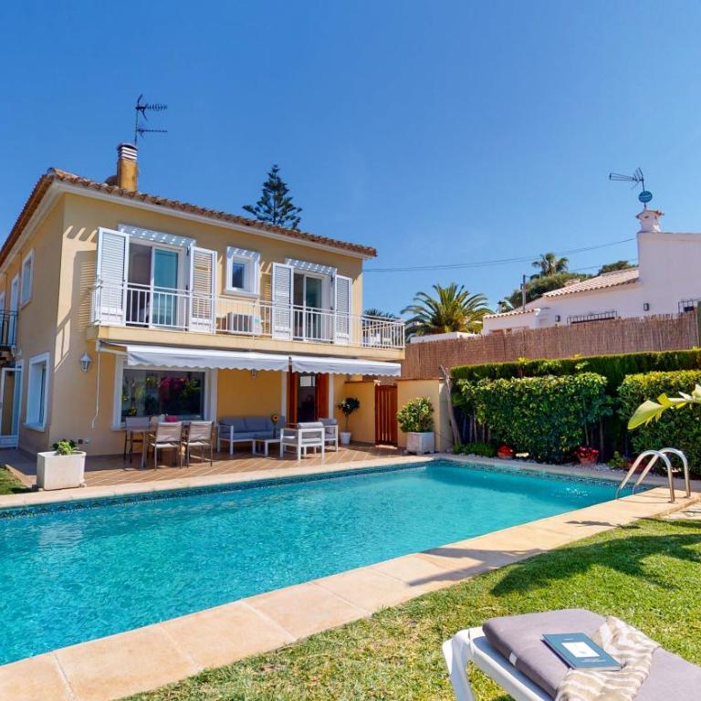 Villa Adsubia en Javea piscina privada gran terraza y barbacoa by Family Homes Rentals - Villa con piscina privada - 1