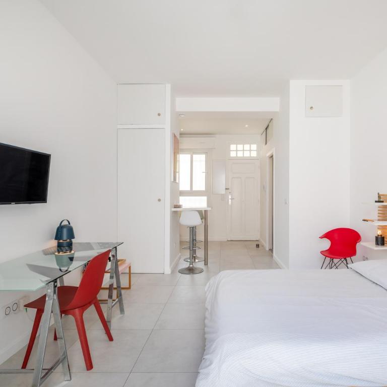 Beau Studio Le Grand Palais 100m des plages - One-Bedroom Apartment - 4