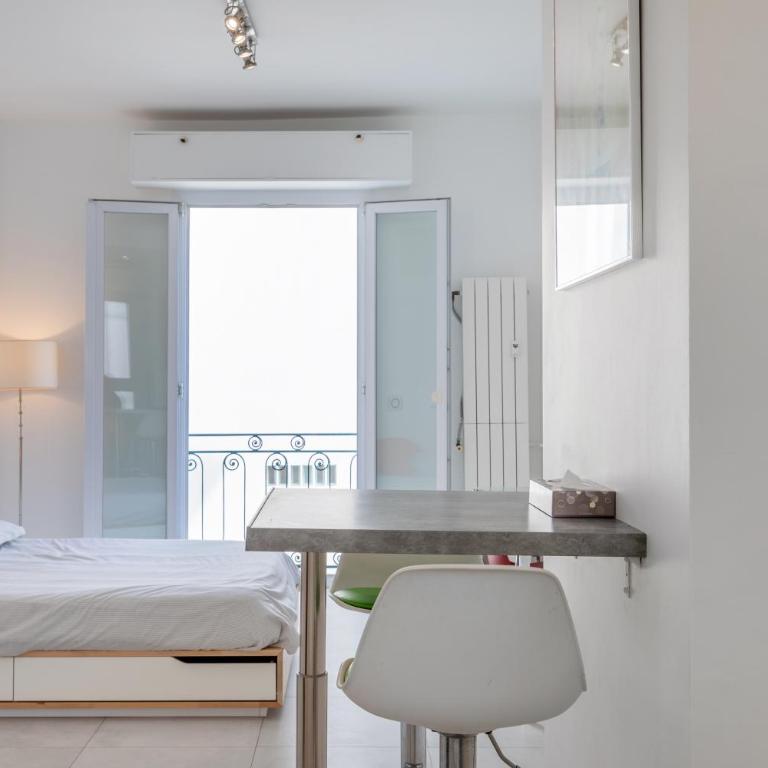 Beau Studio Le Grand Palais 100m des plages - One-Bedroom Apartment - 6