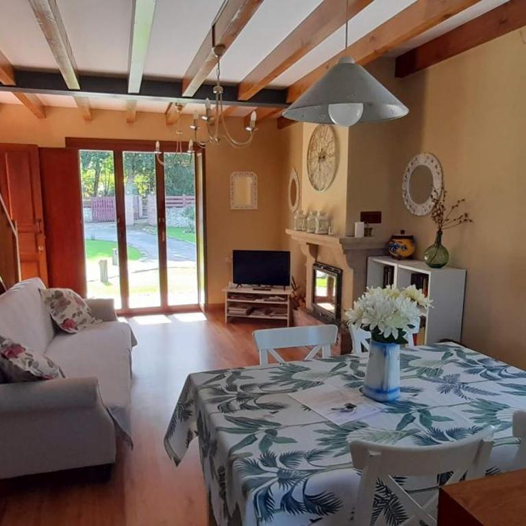 Gestiona2R - Casa Camelia con jardin, ideal familias - Three-Bedroom House - 22