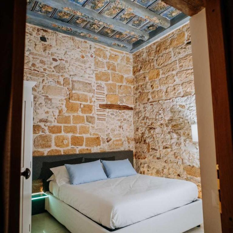 Ambrosia-Timeless Hosting - Double Room with Private Bathroom - 8