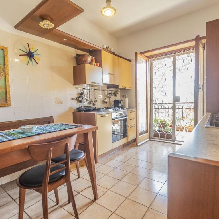 Luminous 2BR Family Apartment in Residential Area - Apartment mit 2 Schlafzimmern mit Balkon und Terrasse - 9