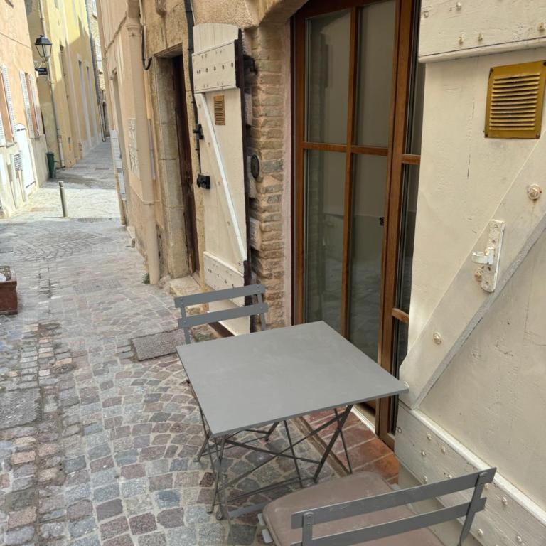Studio Vieil Antibes rue du Bateau - One-Bedroom Apartment - 9