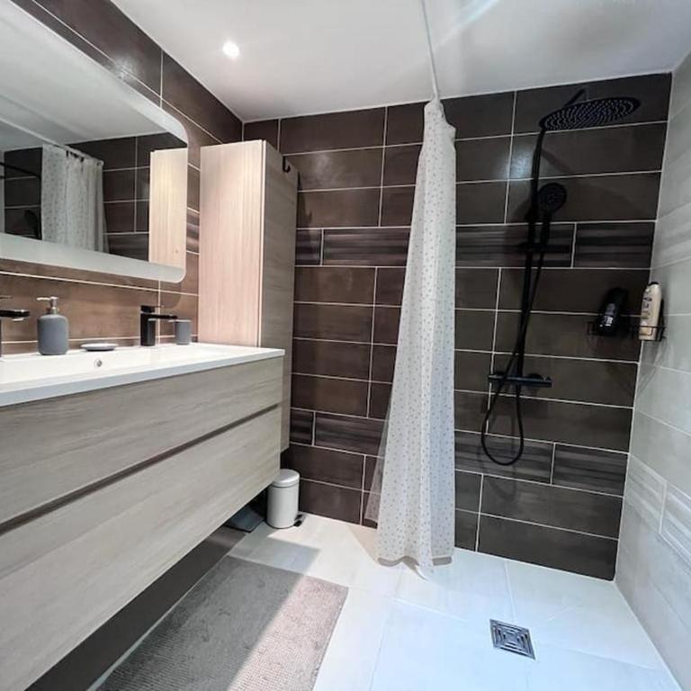 Spacieux et moderne appartement en bord de mer - Appartement 2 Chambres - 15