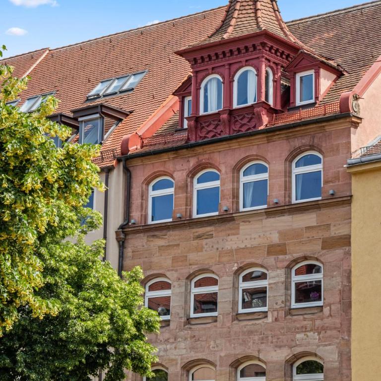 Altstadt - Exklusive 3-Zi-Wohnung für 6 Personen mit 90 qm, großer Dachterrasse, Parkplatz, WLAN - Apartment mit 2 Schlafzimmern - 8