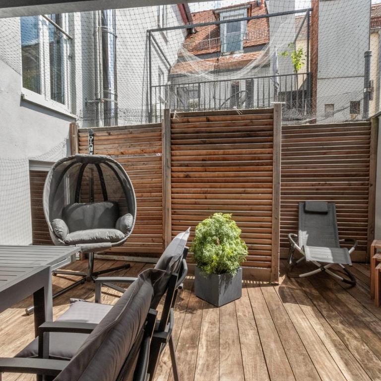 Altstadt - Exklusive 3-Zi-Wohnung für 6 Personen mit 90 qm, großer Dachterrasse, Parkplatz, WLAN - Apartment mit 2 Schlafzimmern - 7