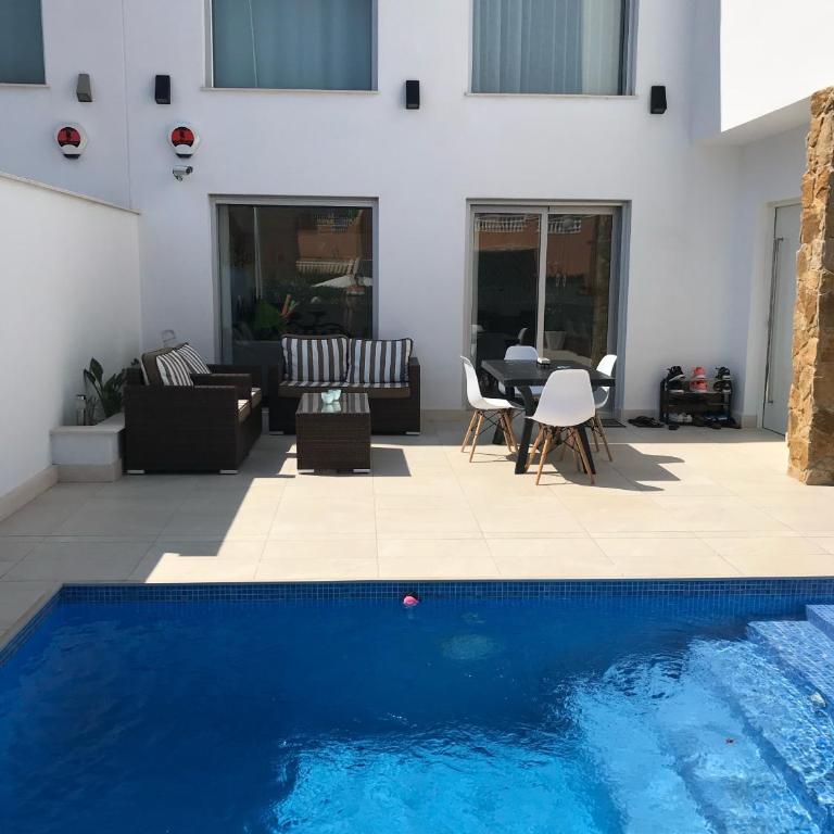 Luxury Villa Torrevieja With Swimmingpool - Villa de 3 dormitorios - 1