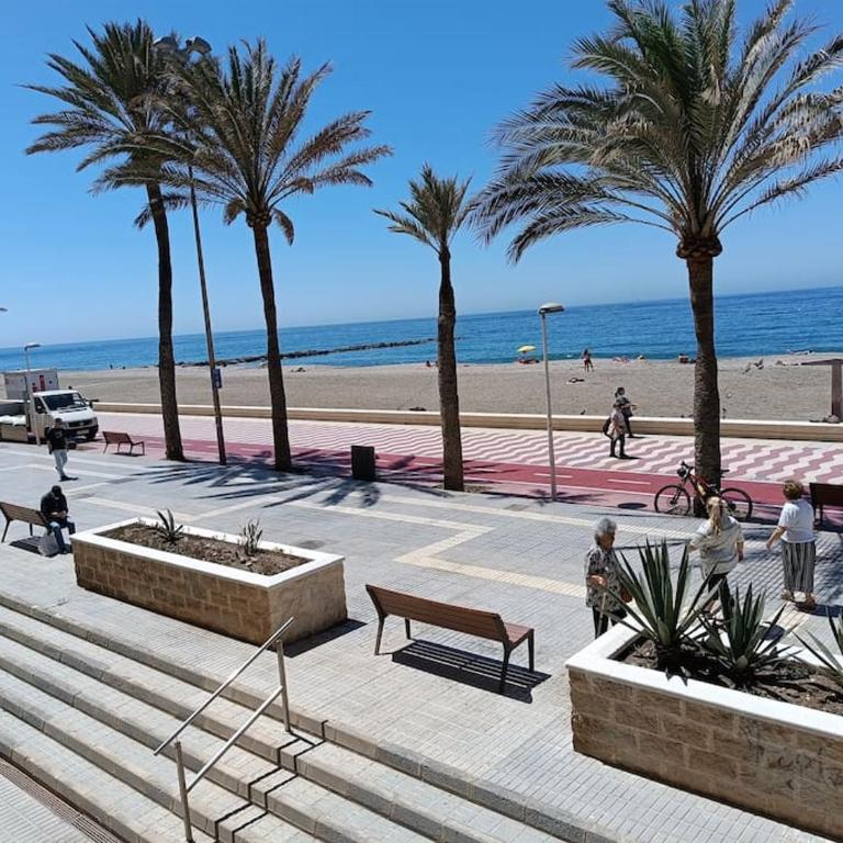 Piso primera línea playa Almería - Apartamento de 2 dormitorios - 5