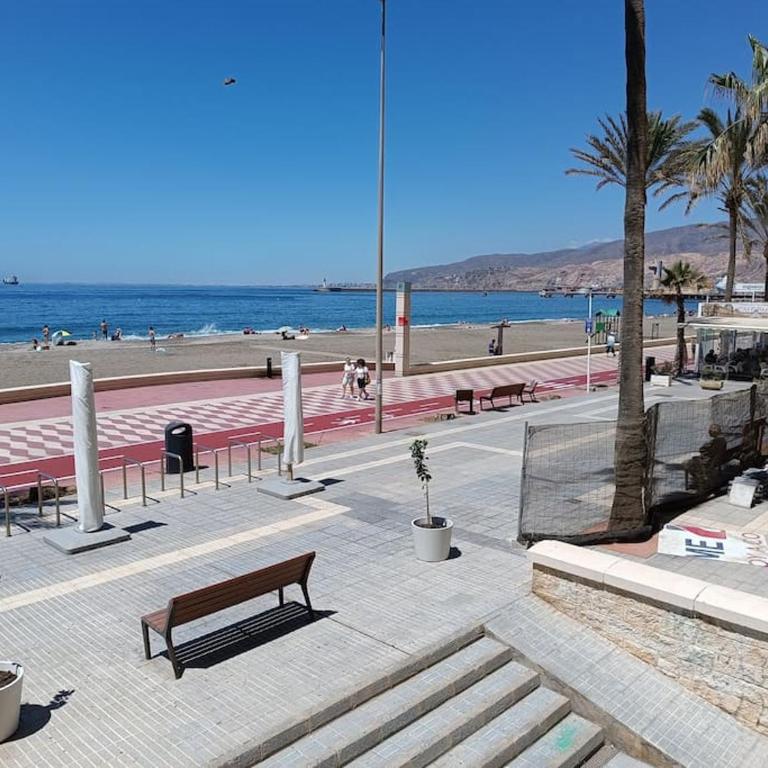 Piso primera línea playa Almería - Apartamento de 2 dormitorios - 6