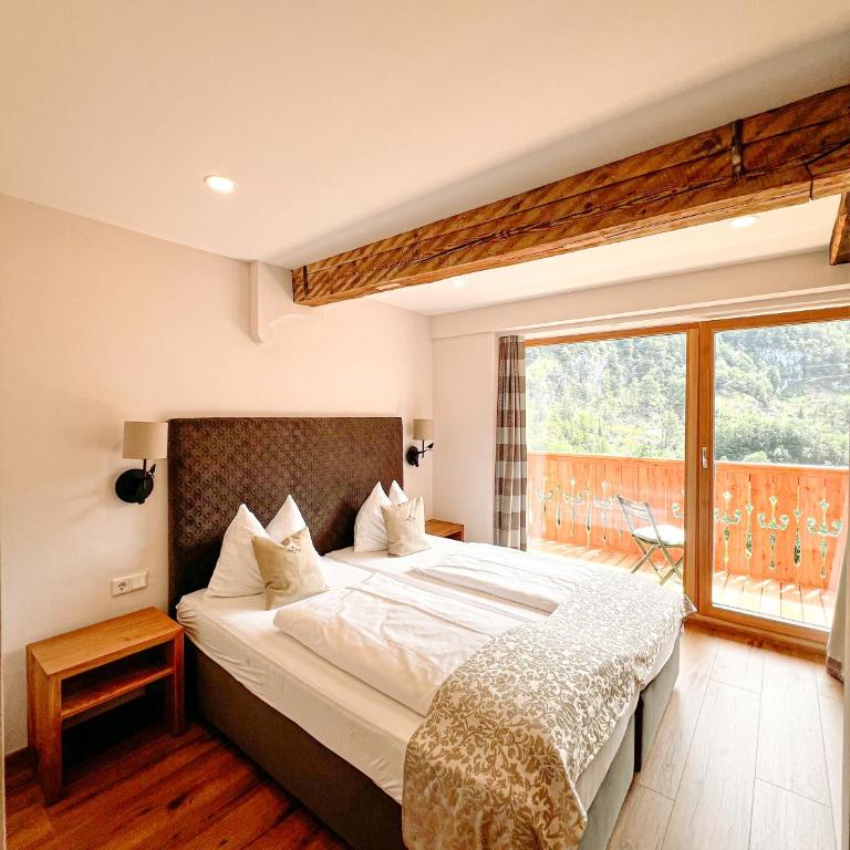 Hotel Pass Lueg - Doppelzimmer mit Bergblick und Balkon - 7