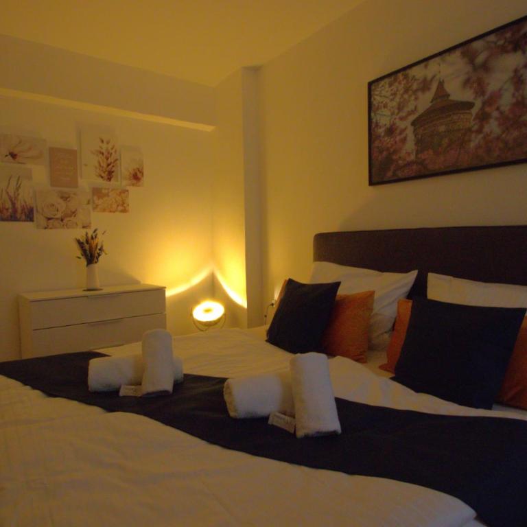 Altstadt - Exklusive 3-Zi-Wohnung für 6 Personen mit 90 qm, großer Dachterrasse, Parkplatz, WLAN - Apartment mit 2 Schlafzimmern - 31