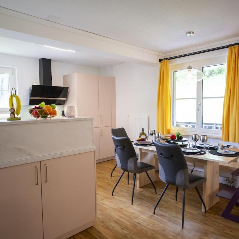 Chasa Valbernard - Apartment mit 3 Schlafzimmern und Balkon - 7