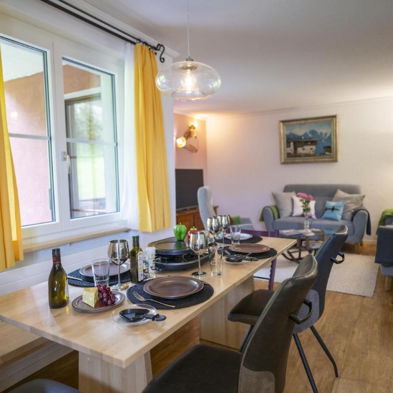 Chasa Valbernard - Apartment mit 3 Schlafzimmern und Balkon - 8