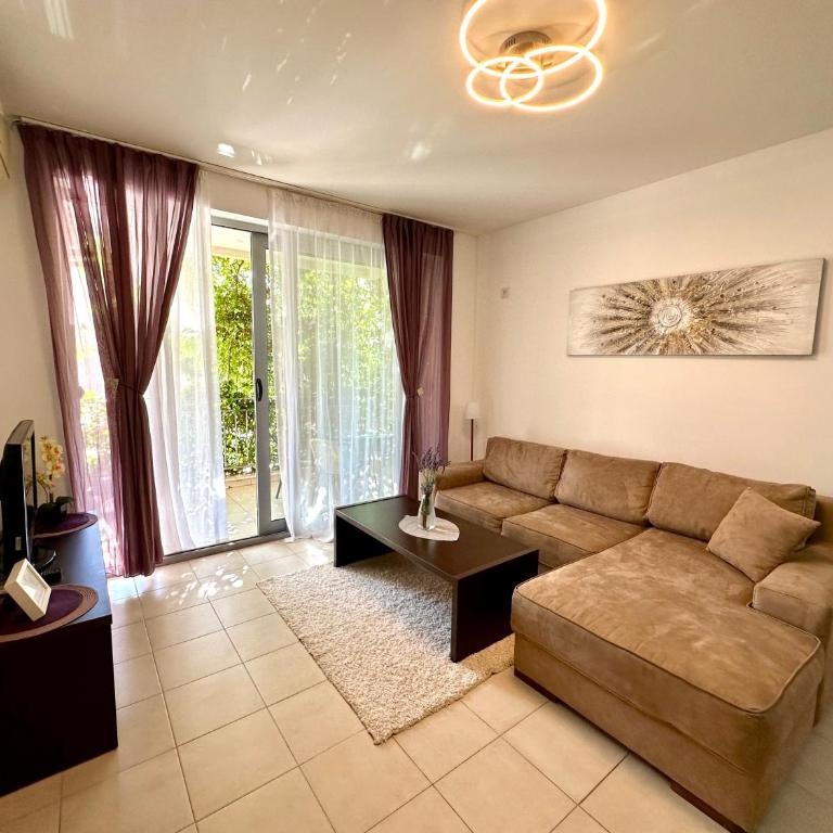 Sun Bay Petrovac - One-Bedroom Apartment - 2