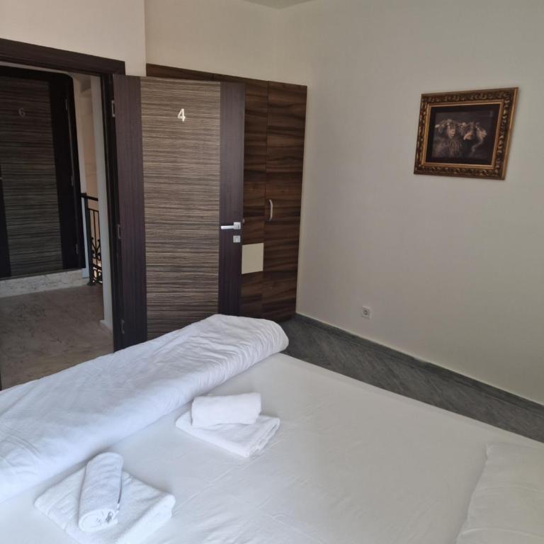Rooms Dana Old Town Budva - Dvokrevetna Soba sa Bračnim Krevetom - 17