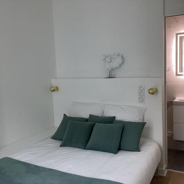Cocon chic parisien niché au cœur de Montmartre - Appartement 1 Chambre - 23