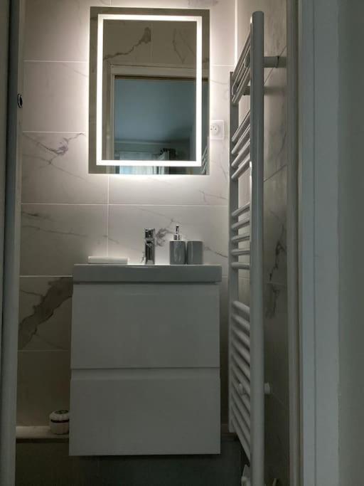 Cocon chic parisien niché au cœur de Montmartre - Appartement 1 Chambre - 31