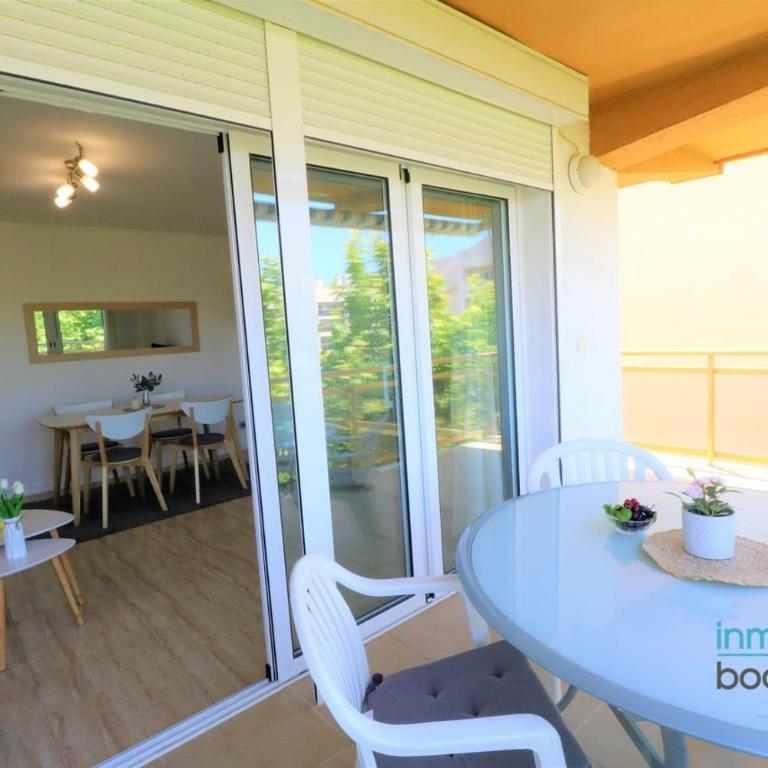 Hawai , clima, Pk privado y cerca de la playa - Two-Bedroom Apartment with Terrace - 1