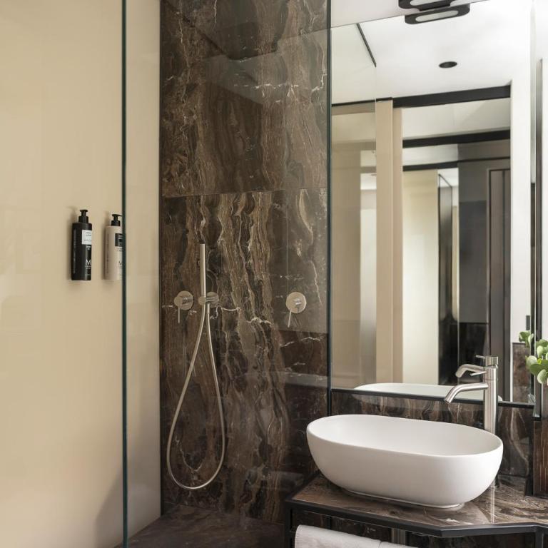 Hotel Michelangelo - Superior Double or Twin Room with Partial Sea View - 3