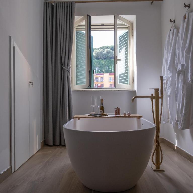Coraline Deluxe Rooms - Deluxe Room - 7