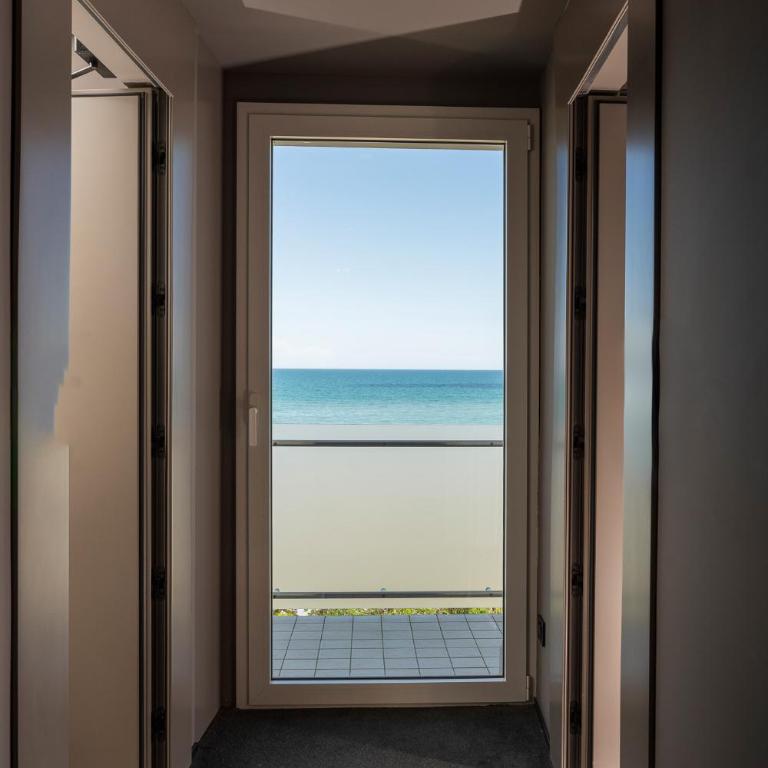 Hotel Michelangelo - Superior Double or Twin Room with Partial Sea View - 2
