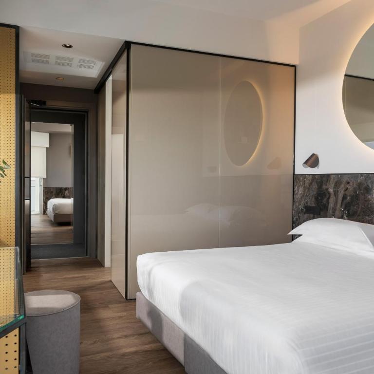 Hotel Michelangelo - Superior Double Room with Sea View - 3