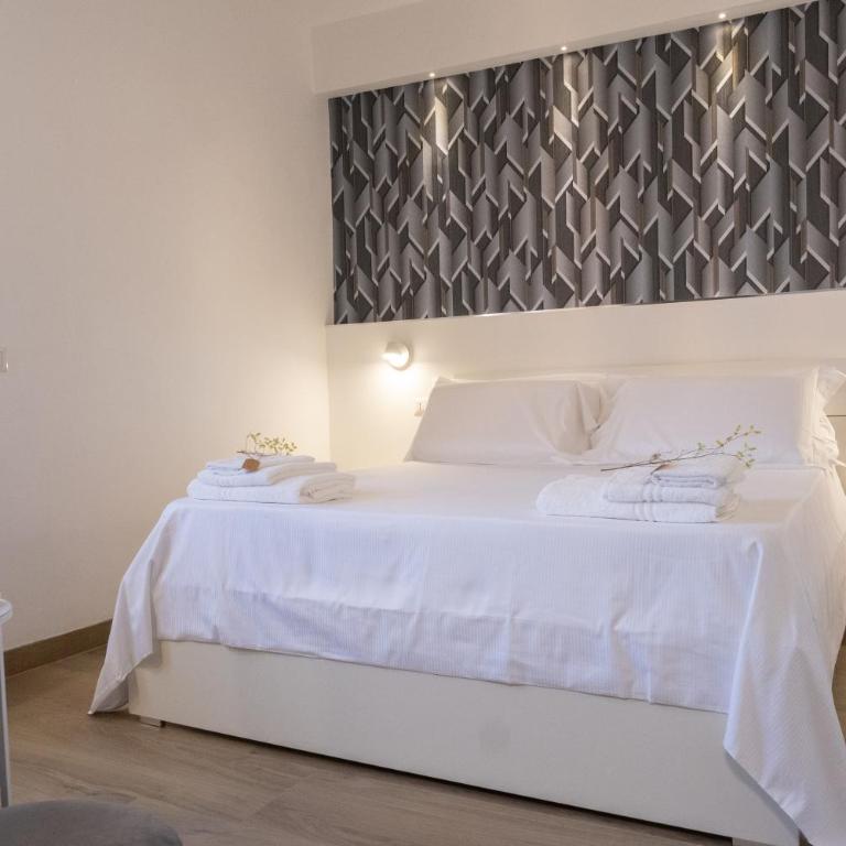 Coraline Deluxe Rooms - Standard Double Room - 8
