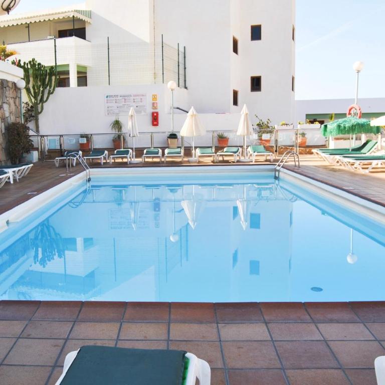 Montecarlo 35&45 first row with air conditioning & WI-FI & sound insulation - Two-Bedroom Apartment with Terrace - 13