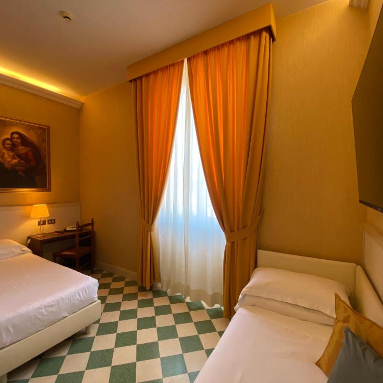 Basilica Hotel - Camera Economy Doppia con Letti Singoli - 12