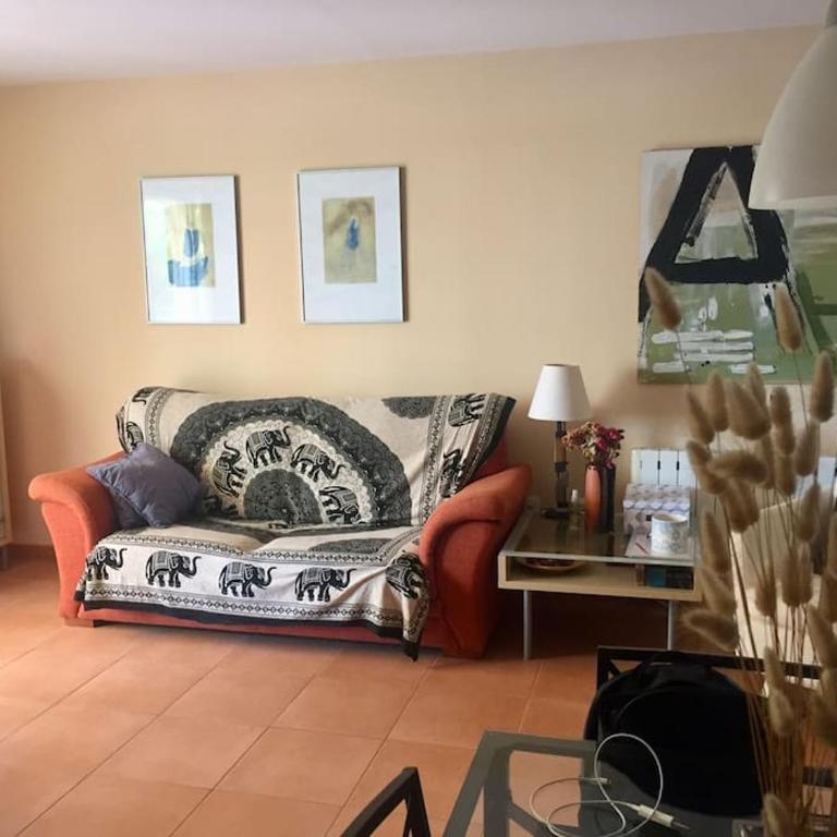 Agradable adosado con piscina y jardín - Three-Bedroom House - 13