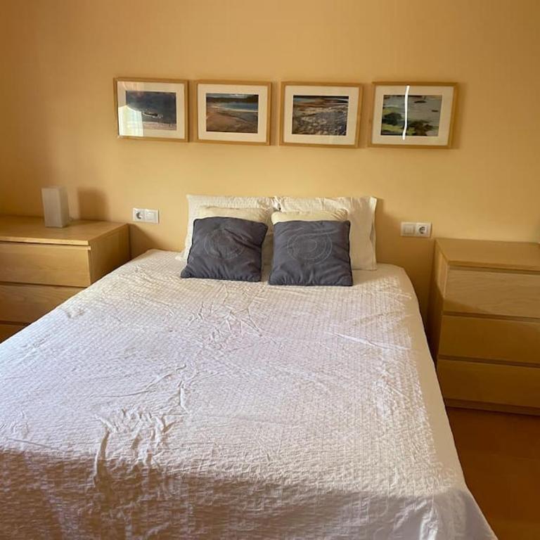 Agradable adosado con piscina y jardín - Three-Bedroom House - 14