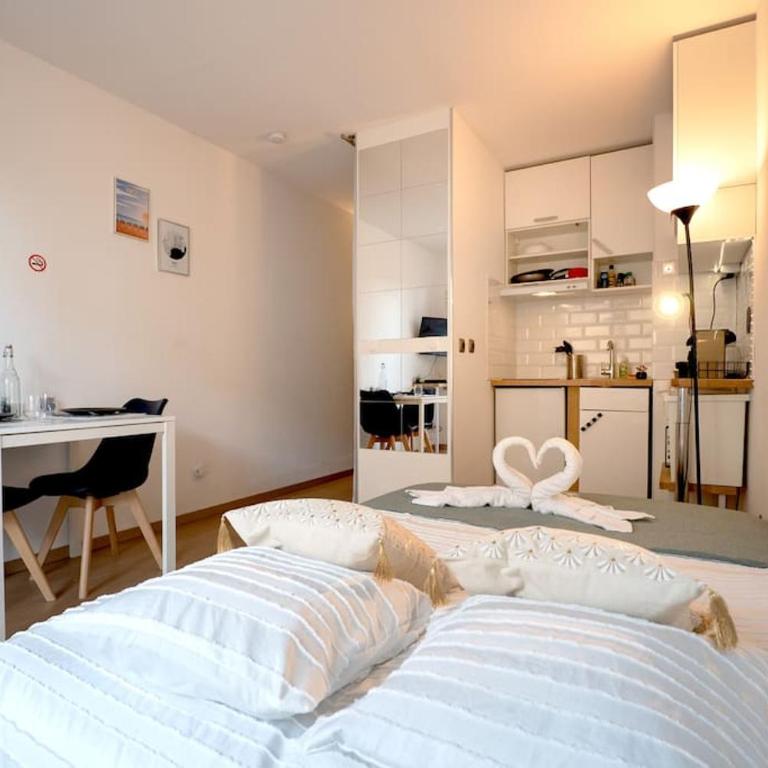 Riquier Station Spot, 5 min from Train & Tramway - Apartamento de 1 dormitorio - 2