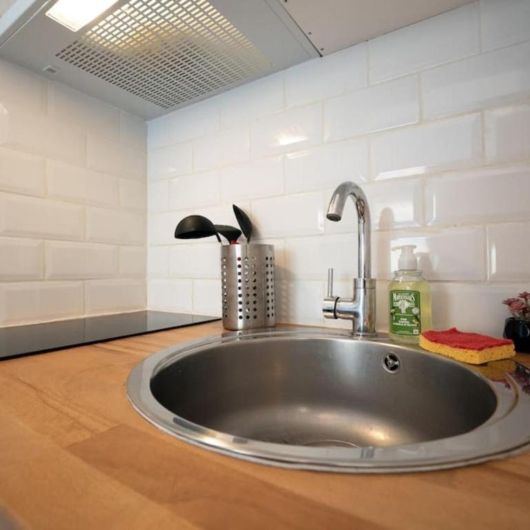 Riquier Station Spot, 5 min from Train & Tramway - Apartamento de 1 dormitorio - 20