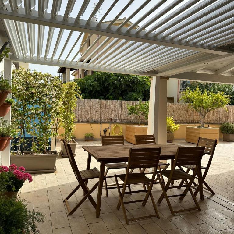Casa Chiara - Four-Bedroom House - 13