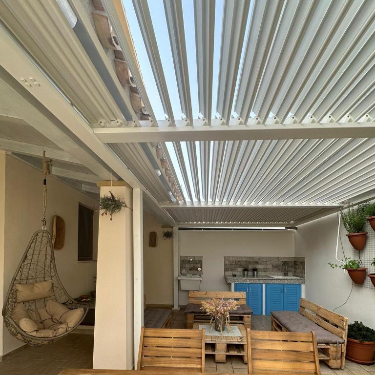 Casa Chiara - Four-Bedroom House - 11
