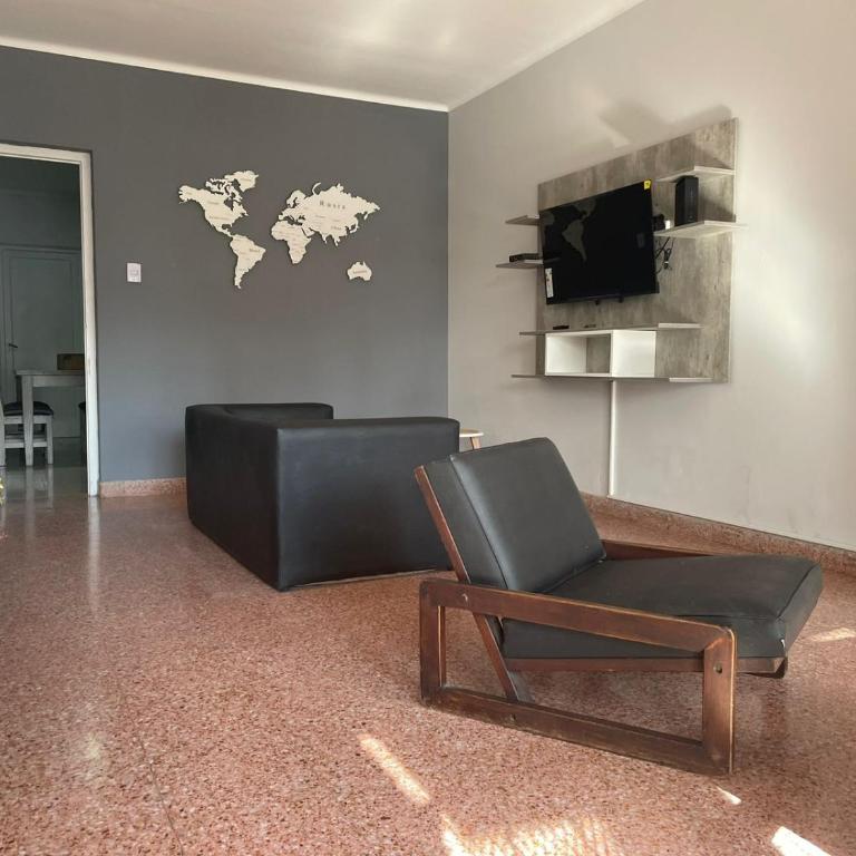 CASA FADER - Ciudad de Mendoza - Casa de 4 dormitorios - 2