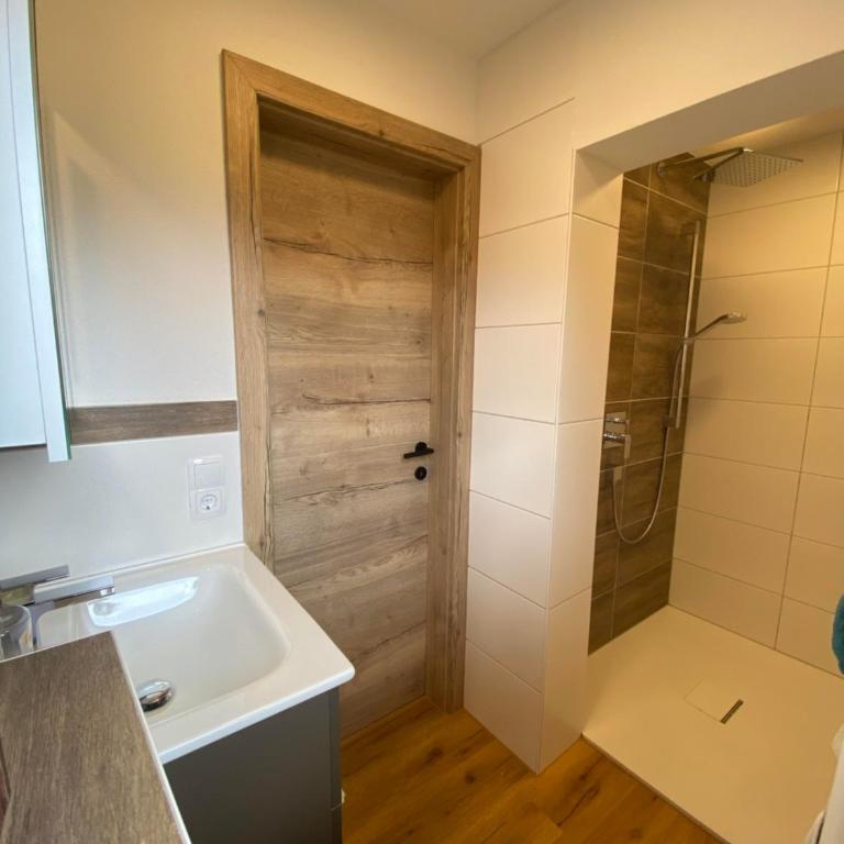 Ferienwohnung Marianne - Apartment mit 2 Schlafzimmern und Dusche - 6