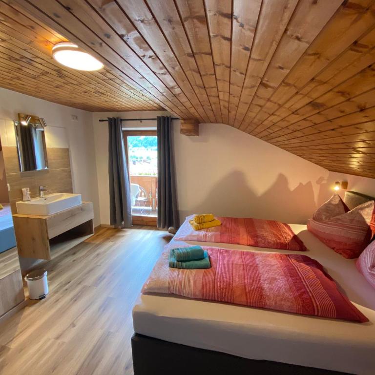 Ferienwohnung Marianne - Apartment mit 3 Schlafzimmern und Dusche - 6