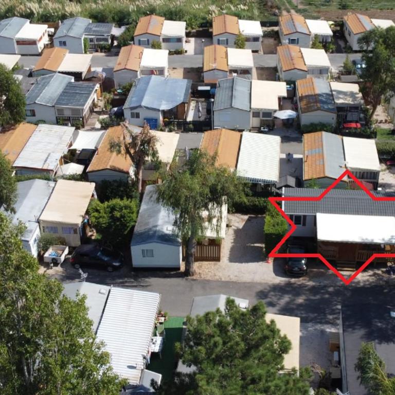 MOBIL HOME GLAMPING CONFORT D'UN HOTEL SANS LES CONTRAINTES PISCINE PROMOTION SEPTEMBRE 3 CHAMBRES - 2 SdB -climatisé - 300m de la mer - piscine - parking - - Mobilheim - 3