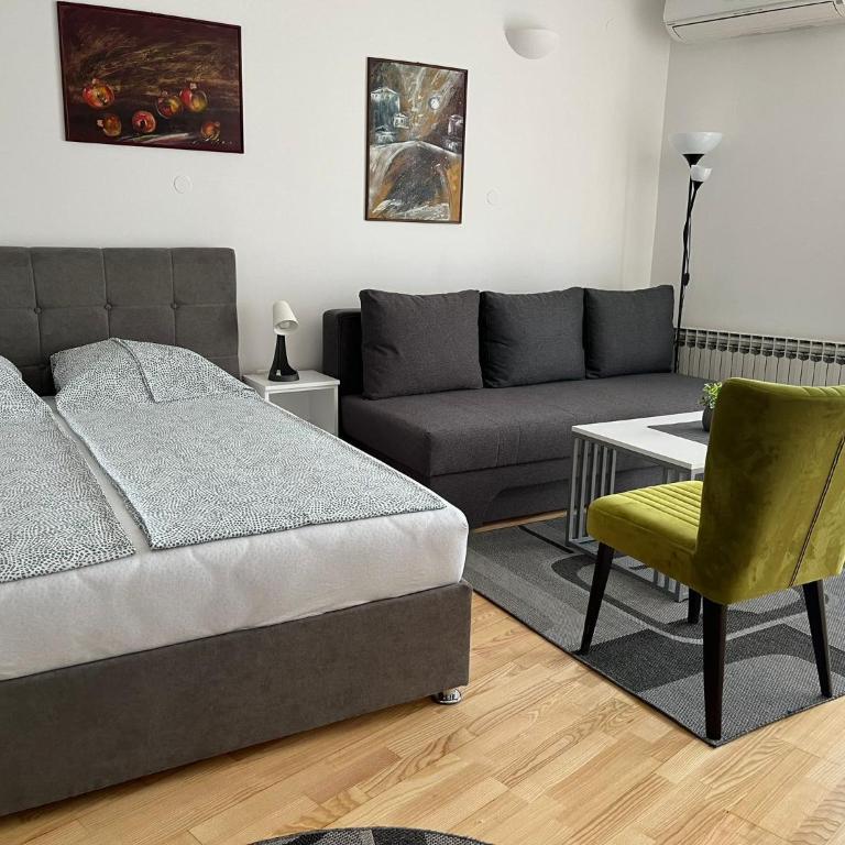 Apartments LiteMo - Studio with Balcony - 12