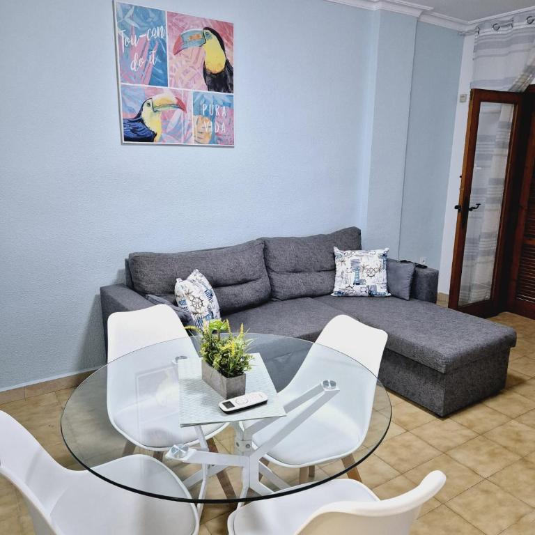 La Casa de Verónica - Serene Apartment with Shared Pool, Steps from the Beach - Apartamento con vistas a la piscina - 20