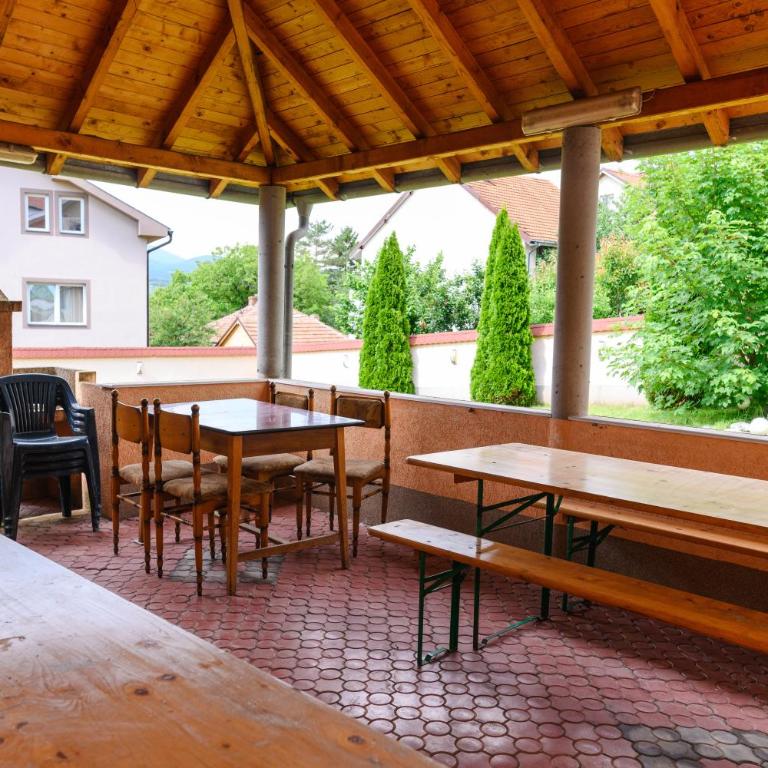 Smestaj STAI, u ulici Nikole Tesle 10, Sokobanja - Two-Bedroom Apartment with Mountain View - 6