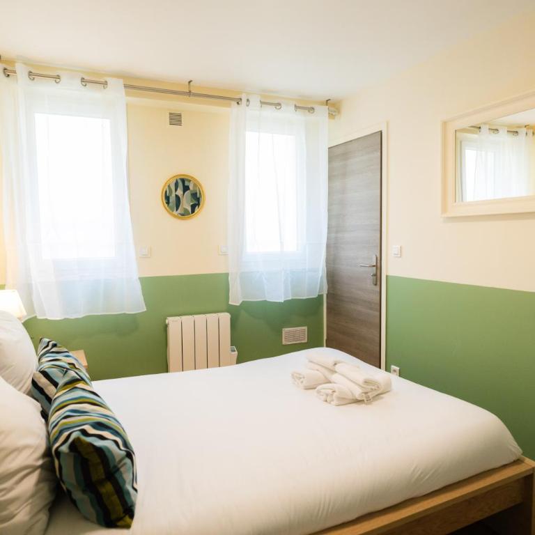 Stunning Modern Red Apartment near Bastille-Marais - Appartement 2 Chambres - 18