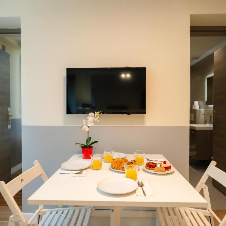 Stunning Modern Red Apartment near Bastille-Marais - Appartement 2 Chambres - 15