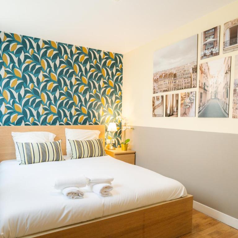 Stunning Modern Red Apartment near Bastille-Marais - Appartement 2 Chambres - 1